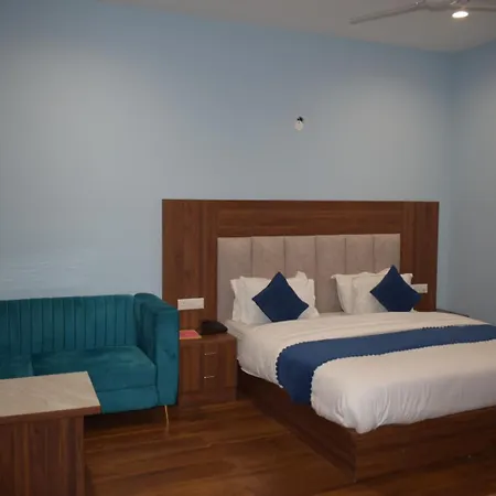 Hotel Candy Near Bestech-Iiser-Isb-Railway Station Airport Road Mohali Chandigarh-2